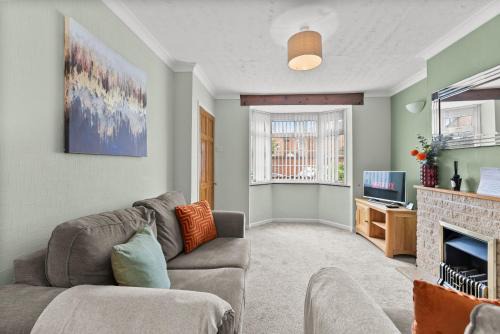 Evesham House | Perfect Home near Cotswolds - Sleeps 6