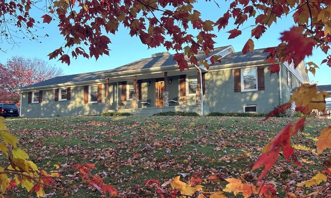 West Jefferson House | Perfect house for families, spacious, convenient location, King beds