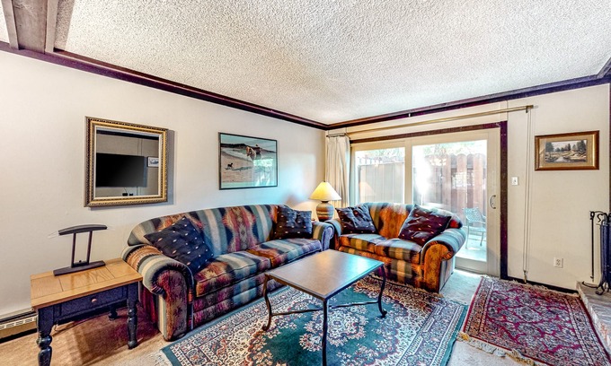 Tahoya Shores Condo | Perfect Lake Retreat W/Shared Pool, Fast WiFi, Private Patio & Easy Lake Access