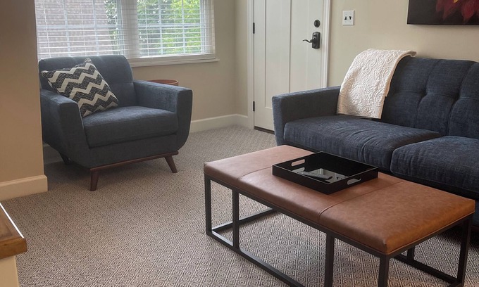 Auburn Condo | Perfect Little Condo in Downtown Auburn.