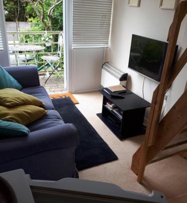 Lewes Apartment | Perfect location studio
