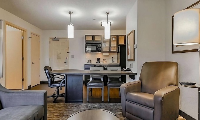 Newell Hotel | Perfect location to explore all that Charlotte has to offer!