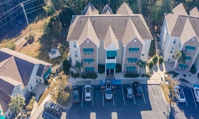 Vaught Condo | Perfect Location!
