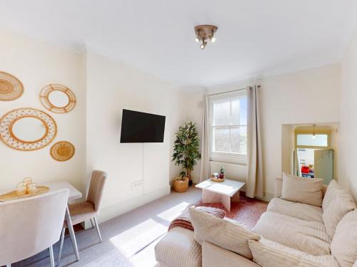 Brondesbury Apartment | Perfect London base in Kilburn Pass the Keys