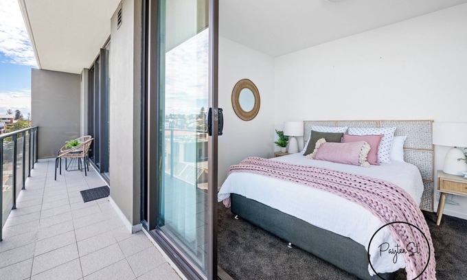 Newcastle Apartment | Perfect Penthouse - Wi-Fi included