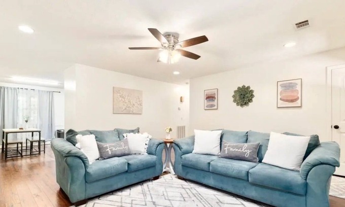 Auburn - Opelika House | Perfect Private Getaway Near AU & RTJ Golf Trail!