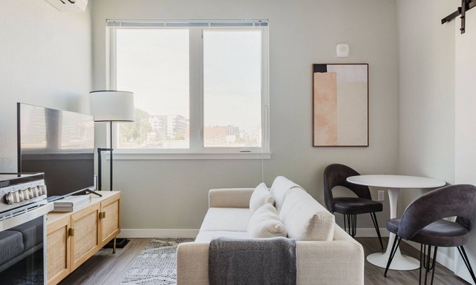 New Tacoma Apartment | Perfect Tacoma Studio w/Fitness Center, Lounge, W/D, by Blueground