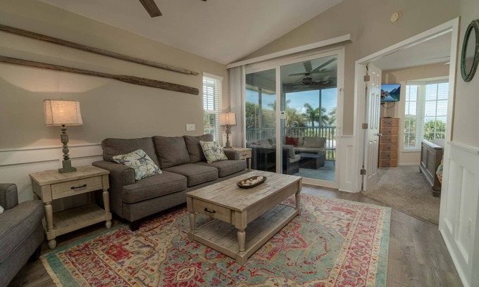 Palm Island Villa | Perfect Vaca Gulf view villa close to Pool and Restaurants on Resort! B3522A