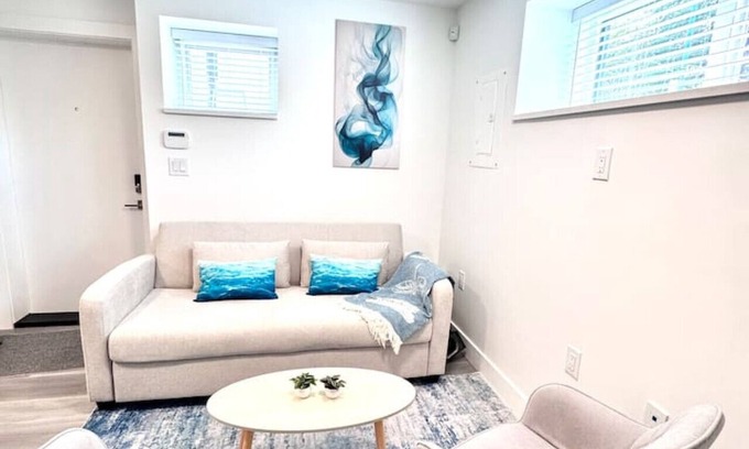 Renfrew-Collingwood Condo | Perfect Vancouver Travel Hub for Couples or Family