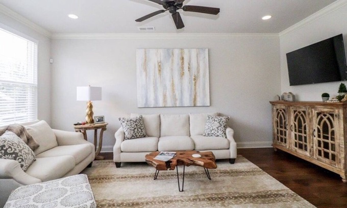 Oxford Condo | Perfect Weekend Getaway, 3 Bedrooms, 3.5 Baths, Sleeps 8