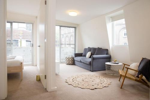 Pyrmont Apartment | 'Perfectly Pyrmont' Sun-drenched Nordic Simplicity
