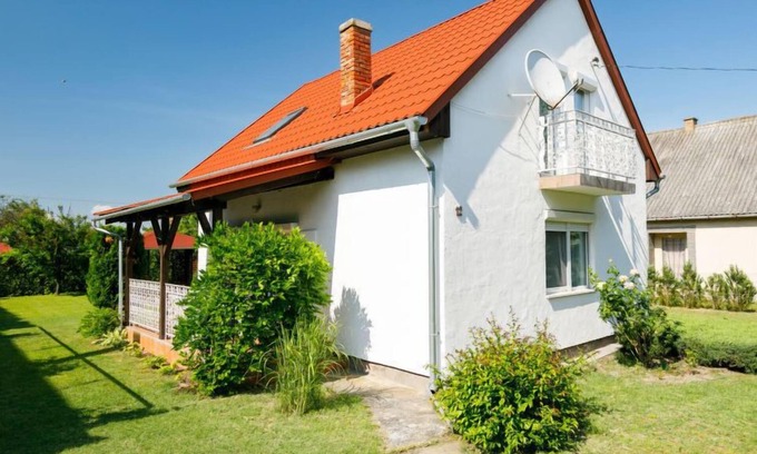 Balatonkeresztur House | Pergola by Interhome