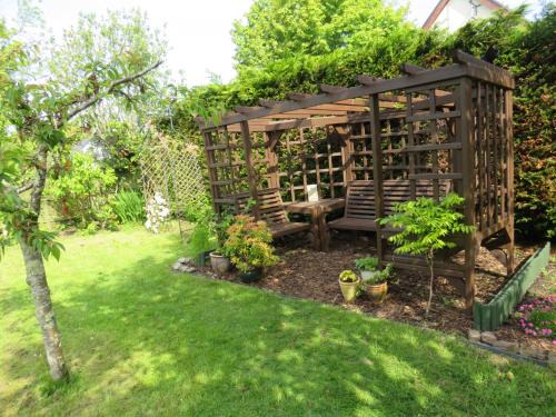 Amroth House | Period cottage near Saundersfoot and Wiseman's Bridge short walk to beach