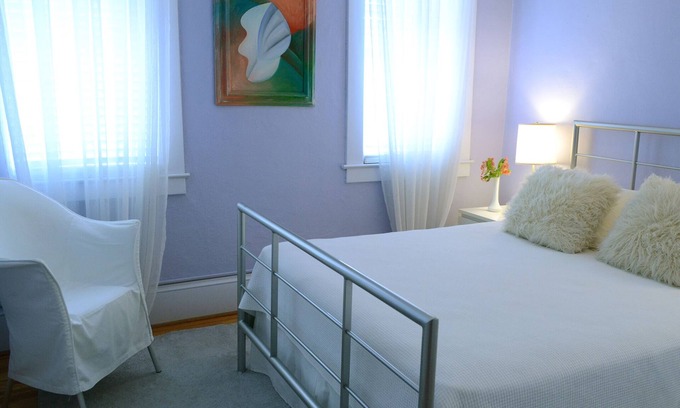 Mount Dora Bed & Breakfast | Periwinkle Room at Adora Inn - Sleeps 2