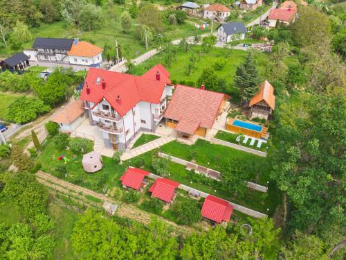 Albestii Paminteni House | Perla Argesului, Ciubar, Piscina, Lift, Gratar, Cabana, Pensiune, Hotel Cazare Transfăgarasan Curtea de Arges