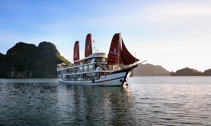 Hai Phong Boat Rental | Perla Dawn Sails