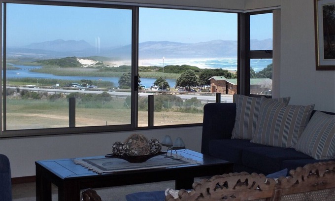 Kleinmond Apartment | PERLEMOEN 4 : 3bedr/2bathr villa, inside BBQ. Best all round view in Kleinmond.