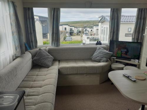 Perranporth Ski Chalet | PerranporthCaravan 2bedroom Tv GasFire