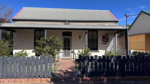 Nyngan House | Perrington on Pangee