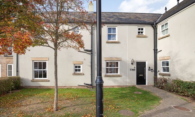 Filey Apartment | PERRIWINKLE, family friendly, country holiday cottage in Filey