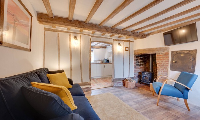 Woodbridge House | Perry Acres Cottage - Two Bedroom House, Sleeps 3