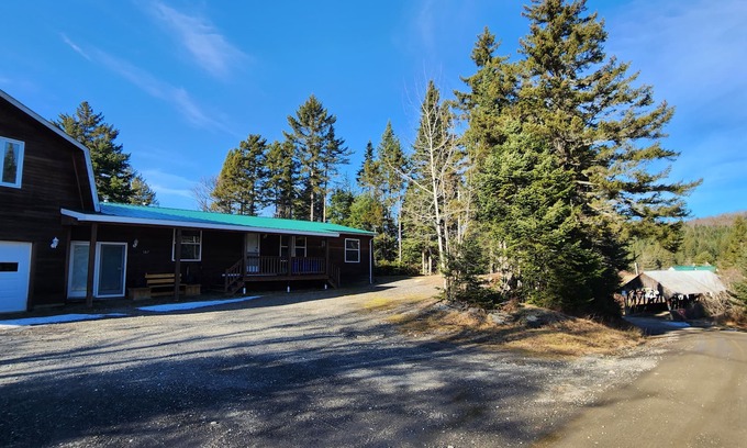 Pittsburg House | Perry Stream - Happy Corner Covered Bridge - Direct Snowmobile/ATV Access