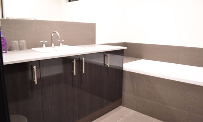 Leeming House | Perth Urban Lodge Two (no children)