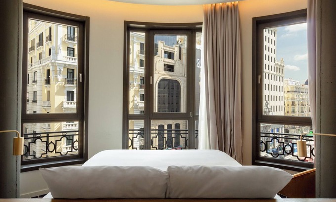 Sol Hotel | Pestana CR7 Gran Vía Madrid
