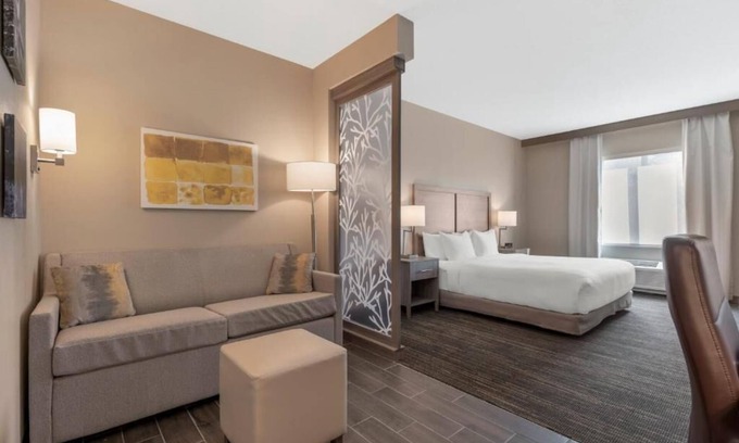 Florida Central Atlantic Coast Hotel | Pestana Orlando Suites - Lake Buena Vista