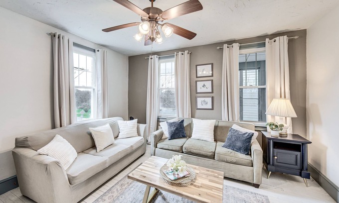 Rossville House | Pet & Family Friendly! Home w/Fenced Yard + Deck