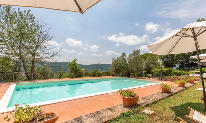 Monte Santa Maria Tiberina Apartment | Pet friendly apartment