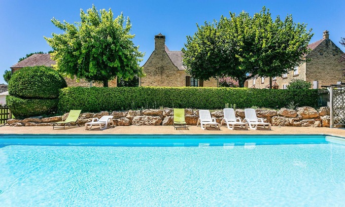 Saint-Crepin-et-Carlucet Apartment | Pet friendly apartment
