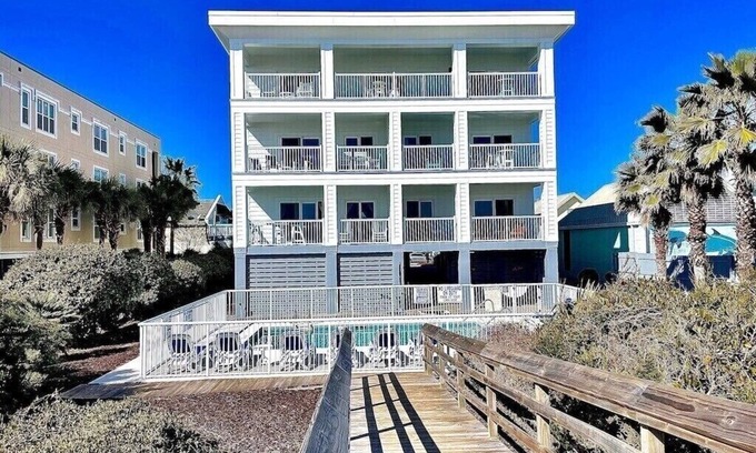Isle of Palms Condo | Pet Friendly | 3 BR Oceanfront Condo With Pool | Free Wifi | Beautiful Views