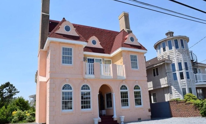 Townsend's Inlet Condo | Pet Friendly 5 Bedroom Home in Sea Isle City
