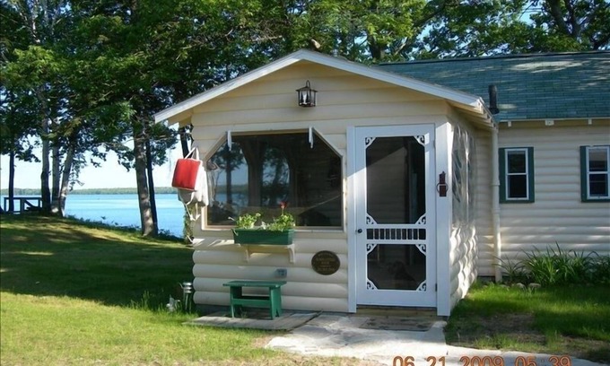 Carp Lake Cottage | Pet-Friendly Acorn Cottage. nOur cottage is our home - you'll feel at home too!