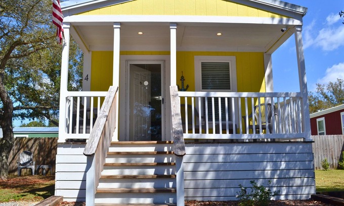Navarre Cottage | Pet friendly, affordable vacation rentals