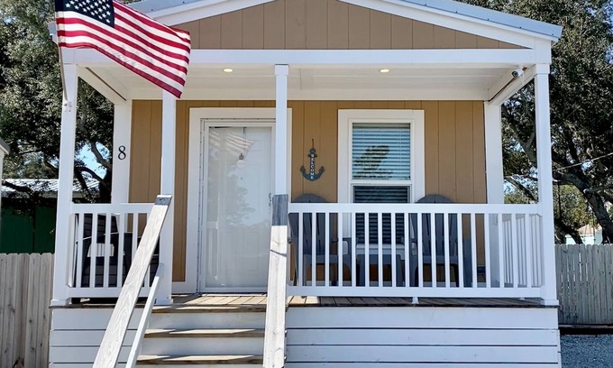 Navarre Cottage | Pet friendly, affordable vacation rentals