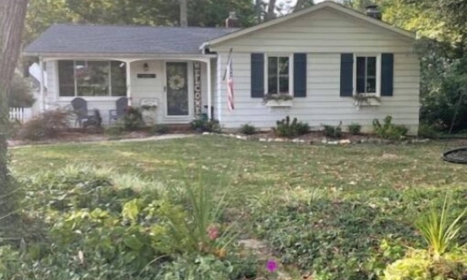 Hillsmere House | Pet Friendly Annapolis Cottage that Backs Up to Stunning Quiet Waters Park!