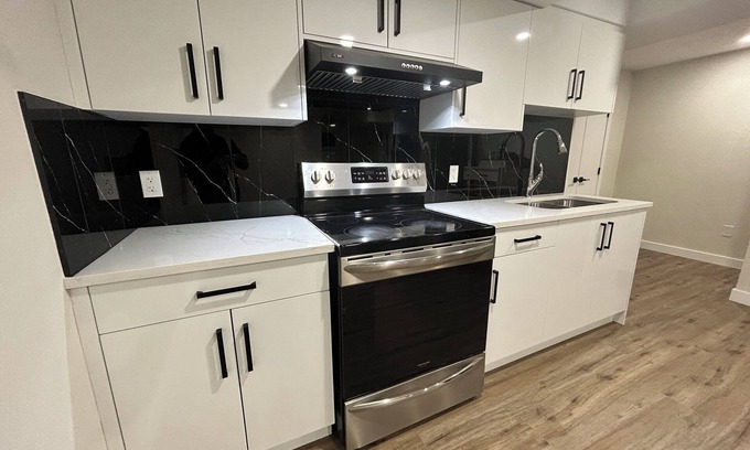 Calgary House | Pet Friendly - Basement by the Airport (Open all summer, ask for details)