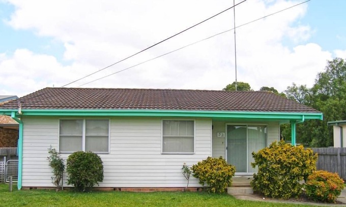 Greenwell Point House | Pet Friendly - BBQ - Family Friendly