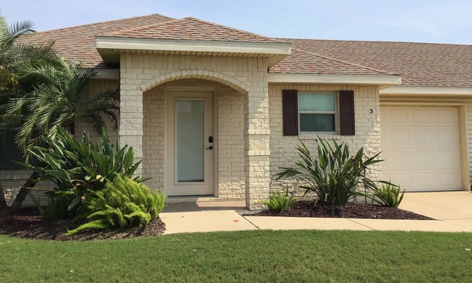 Laguna Vista Villa | Pet friendly Beautiful Casita at the Golf Course