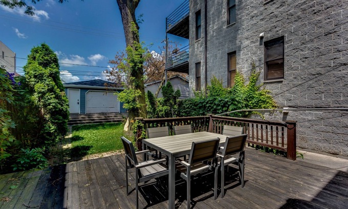 Wicker Park House | PET FRIENDLY! Beautiful Bucktown Home Offers Room for All by AllSet Turnover