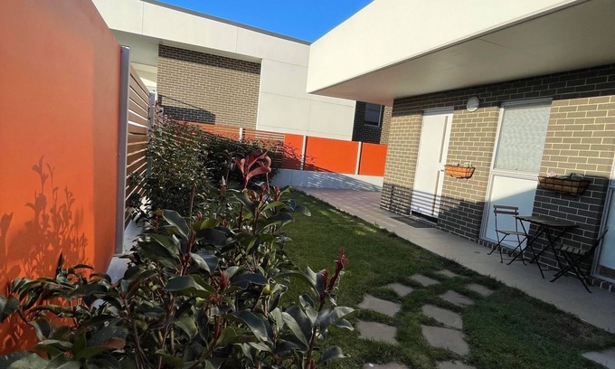 Queanbeyan East House | Pet-Friendly Central Stay | 2BR/2BA + Fenced Yard & Covered Secure Parking!