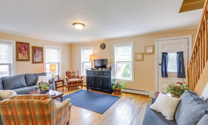 Claremont House | Pet-Friendly Claremont Vacation Rental!