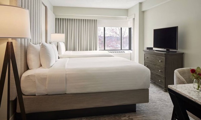 Capitol Hill Hotel | Pet-Friendly DC Escape | 2 Units Close to Museums, Parks & Landmarks