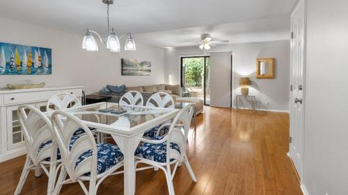 Folly Field House | Pet Friendly Folly Field Beach Stones Throw Villa 3 bed 2 & one half bath