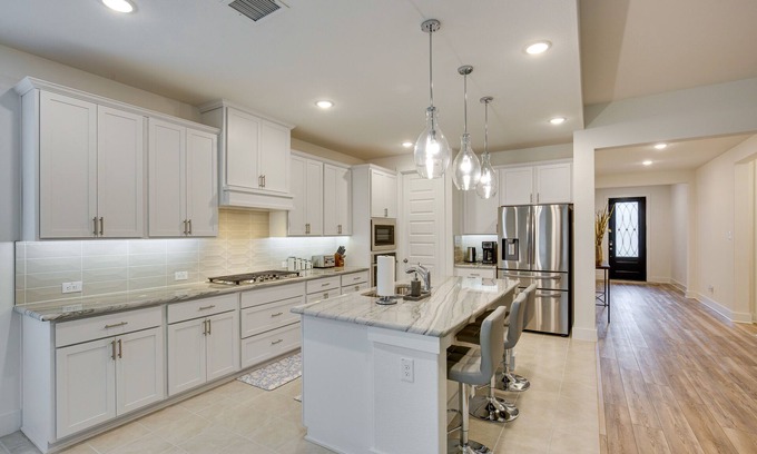 Fate House | Pet-Friendly Fate Home w/Yard & Fireplace!