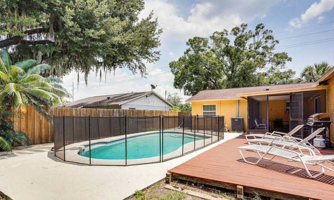 Temple Crest House | Pet-Friendly Florida Escape w/ Pool, Deck & Grill!