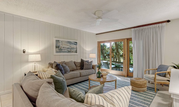 Fernandina Beach Condo | Pet Friendly | Ground Floor Beachwood Condo | Newly Updated | Across the Street from Beach