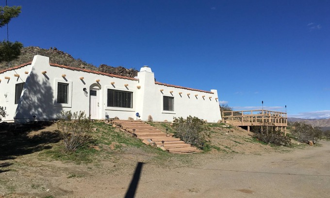 Victorville House | Pet Friendly Gated dog run in back --- Trailer Friendly- pull through driveway--